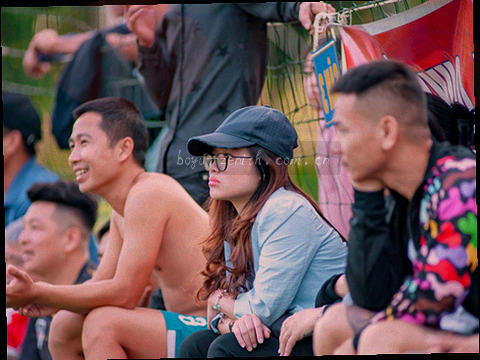 手机扫码确认登录的步骤界面示意